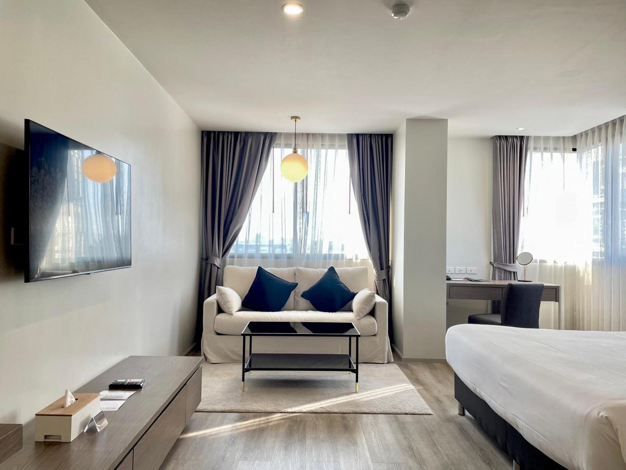 The Rise Suites Hotel, Chiang Mai - Sha Extra Plus Exterior photo