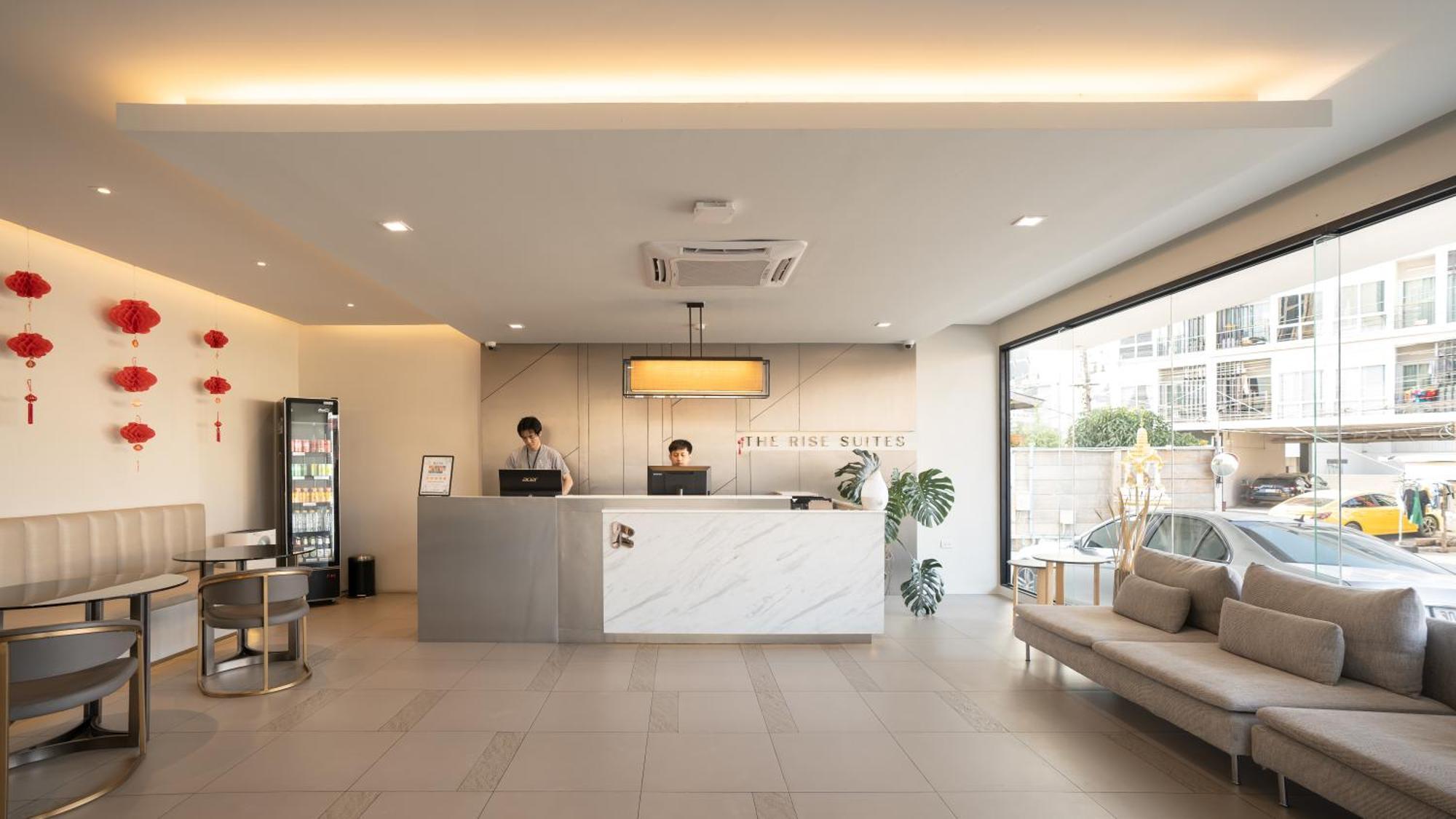 The Rise Suites Hotel, Chiang Mai - Sha Extra Plus Exterior photo
