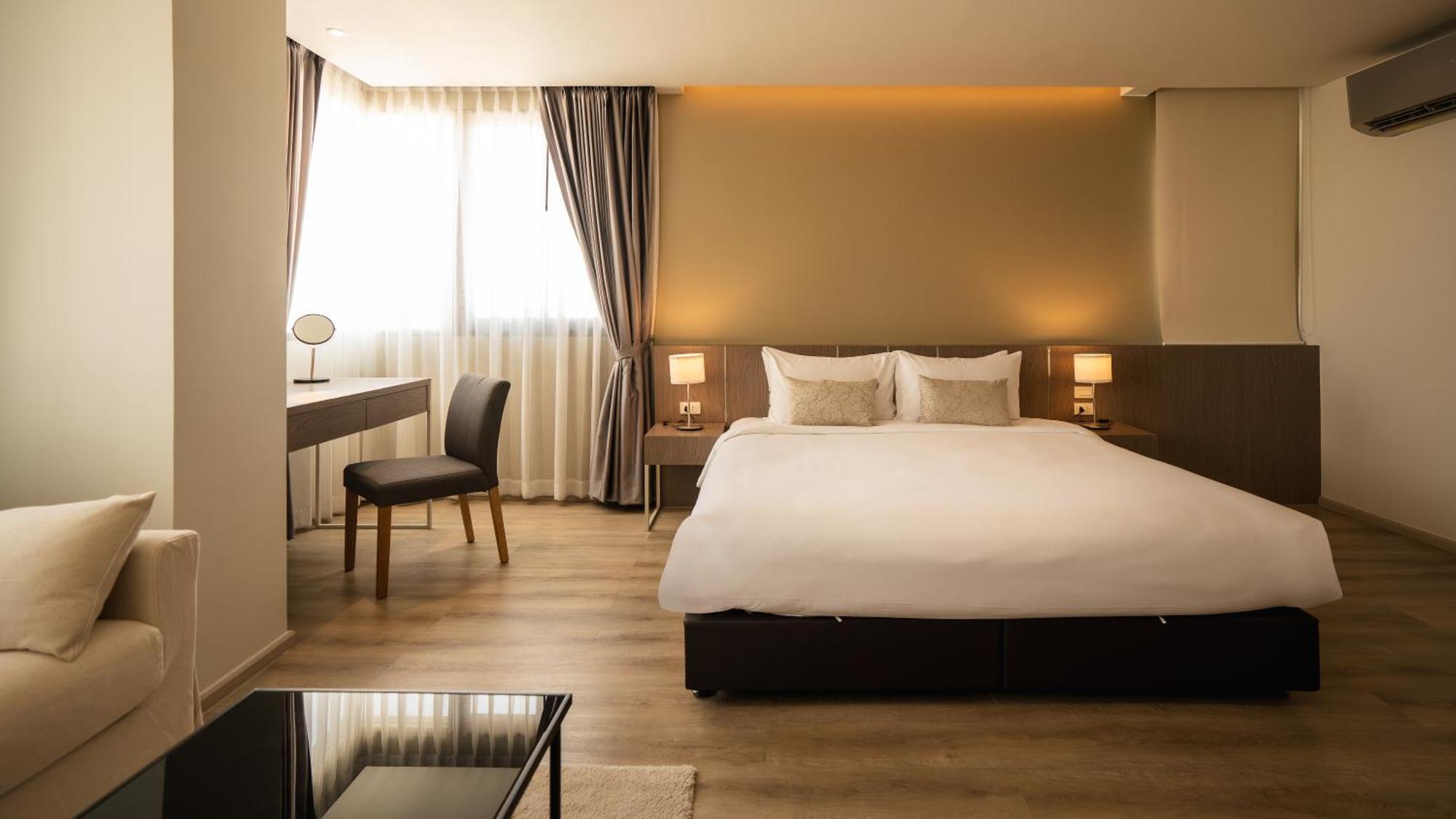 The Rise Suites Hotel, Chiang Mai - Sha Extra Plus Exterior photo