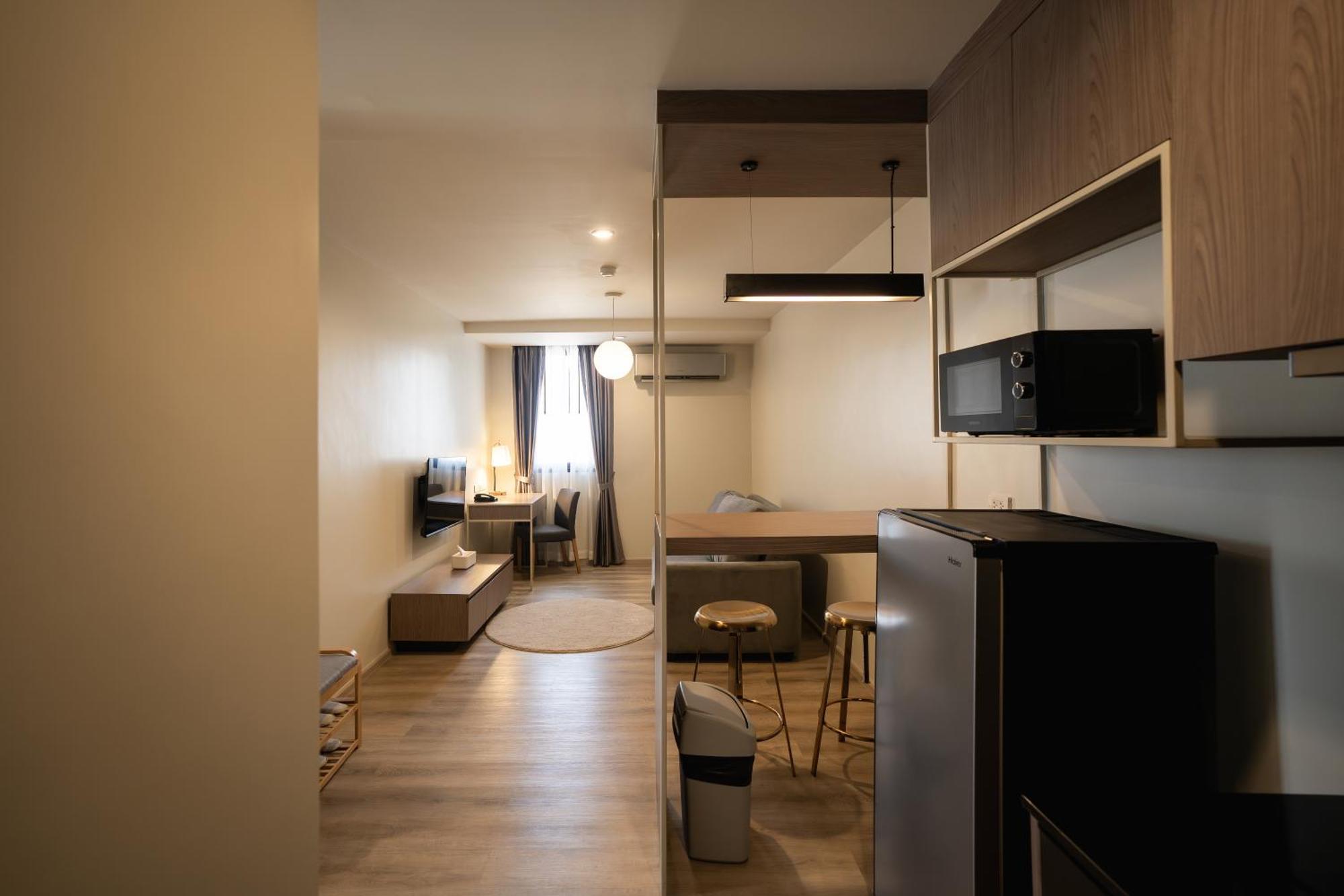 The Rise Suites Hotel, Chiang Mai - Sha Extra Plus Exterior photo